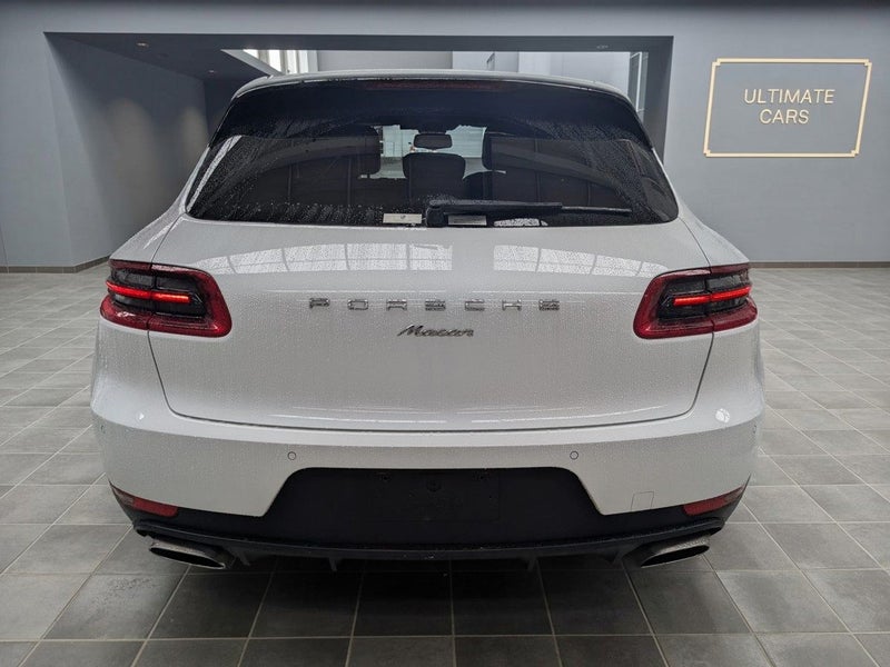 2018 Porsche Macan 4WD 2.064040485574401114