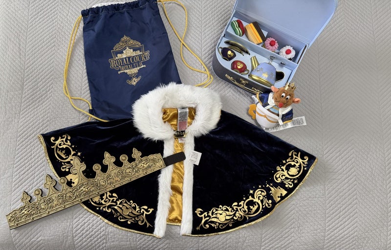 Disney Cruise Line Royal Court Royal Tea Gift Set Carousel 1