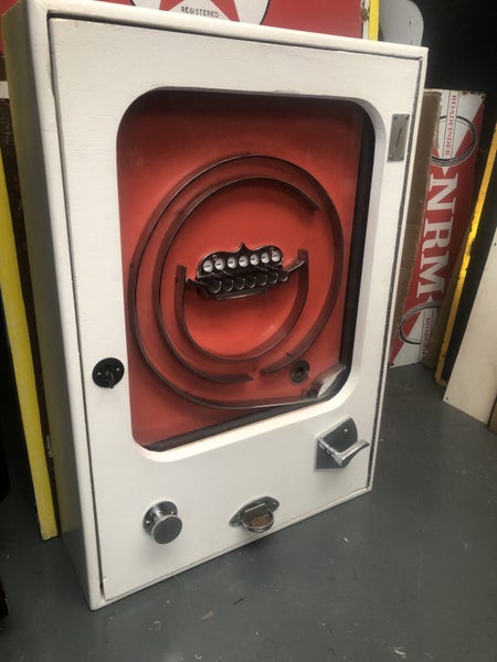 Old Flip Ball Machine Carousel 8