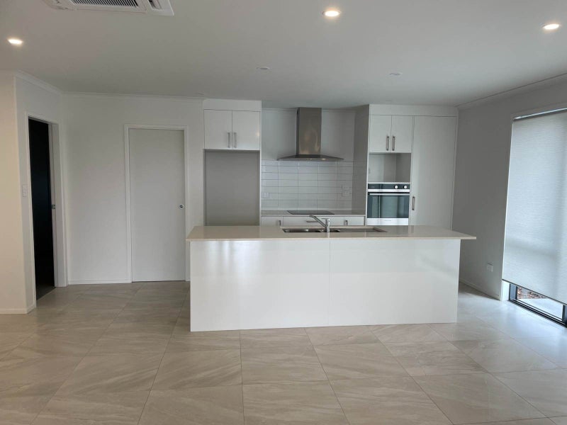 One Tree Point, 4 bedrooms64040599460225112