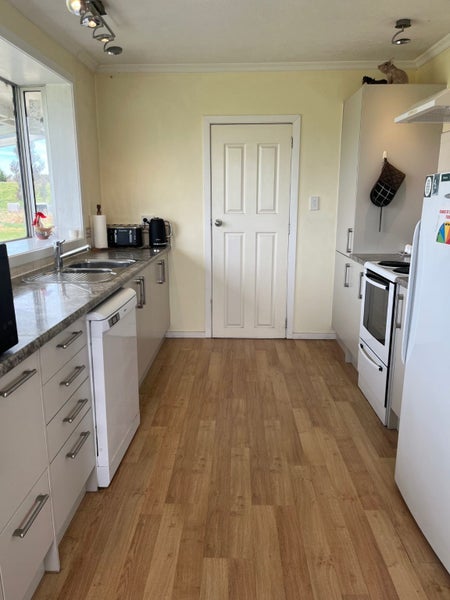 Welcome to your slice of paradise64074691841283111