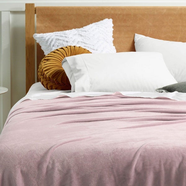 Accessorize Super Soft Blanket Queen/King Blush Carousel 2