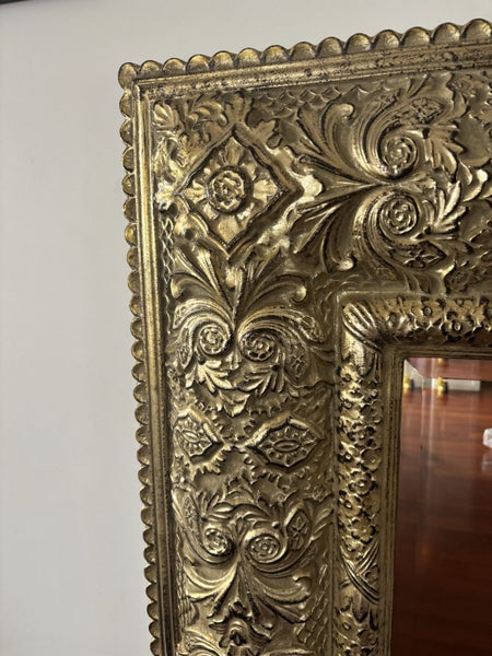Large Baroque mirror64152533560834111