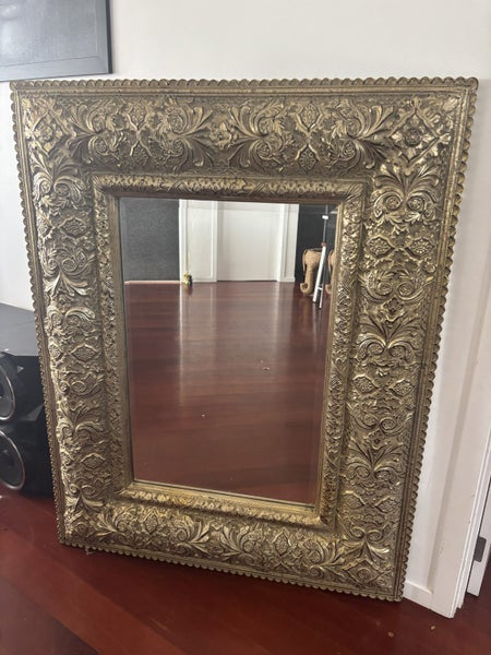 Large Baroque mirror64152533560834110