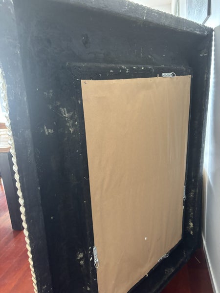 Large Baroque mirror64152533560834112