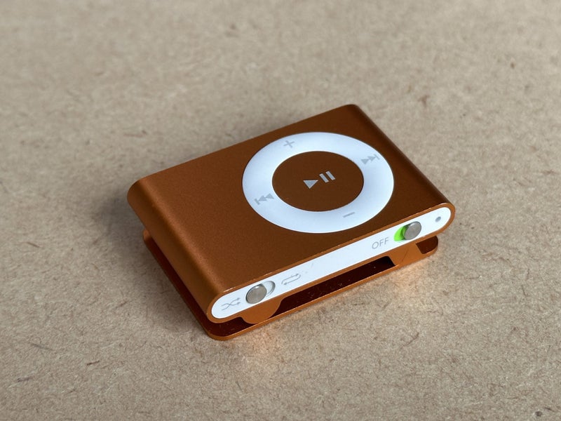Orange iPod Shuffle 2nd Gen Carousel 2