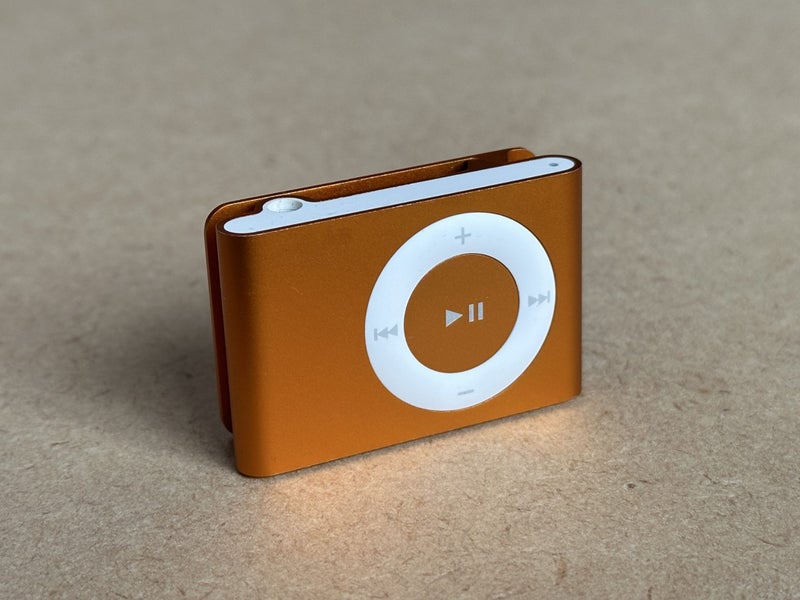 Orange iPod Shuffle 2nd Gen Carousel 1