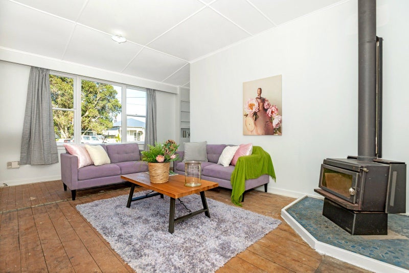 Hot location with endless potential!64041496812931112