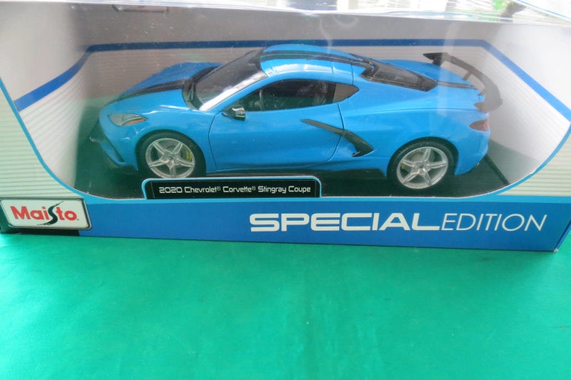 A fine as new boxed Maisto- 1/18- Special addition- 2020 Chev Stingray Coupe. Carousel 1