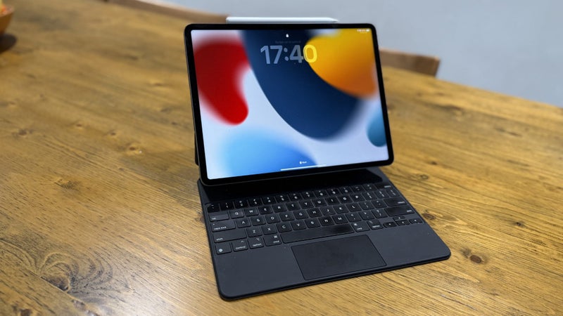 iPad Pro 12.9" 5th Gen – Space Gray64042596628611110