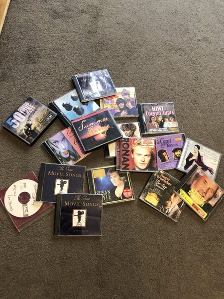 CDs Carousel 1