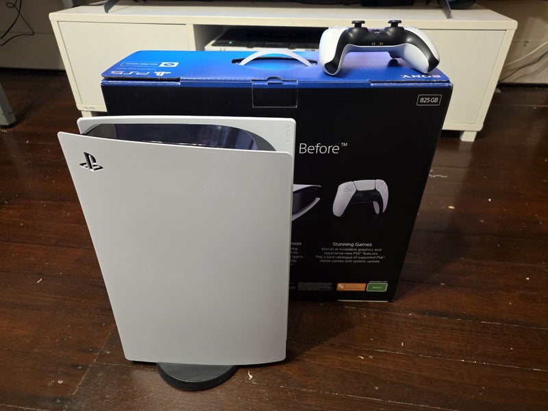 PS5 digital 825GB Carousel 1