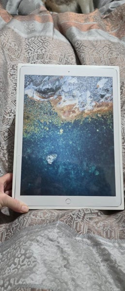 Ipad pro 12.9 64gb ( Gen 3) Carousel 1