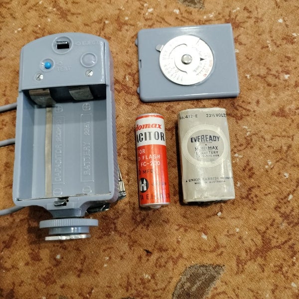 VINTAGE COLLECTIBLE Delta Tilting-Folding Reflector FLASH * Carousel 9