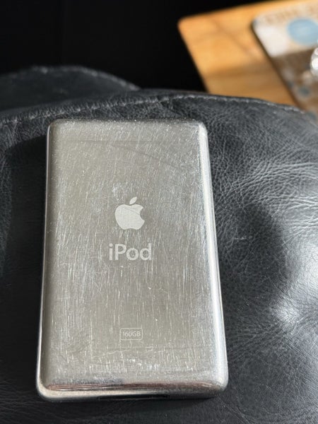 Apple iPod 7th Gen 160GB Carousel 5