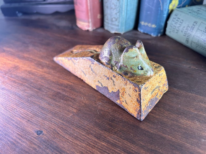 Rare Mouseman-style Antique Cast Iron Door Stop (1920's) Carousel 2