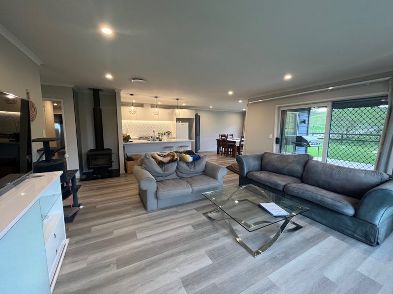 Waipawa, 3 bedrooms64503178296705110