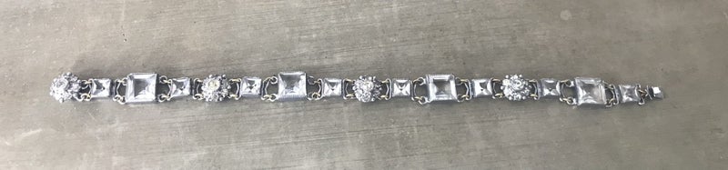 Beautiful art deco riviera bracelet Carousel 2