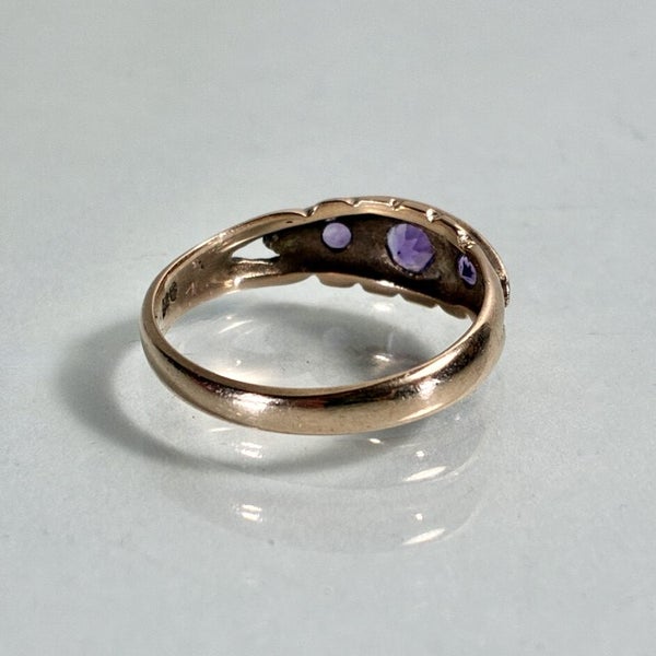 Antique 9ct Gold Ring with Amethyst: Clarity, Protection, Emotional balance Carousel 2