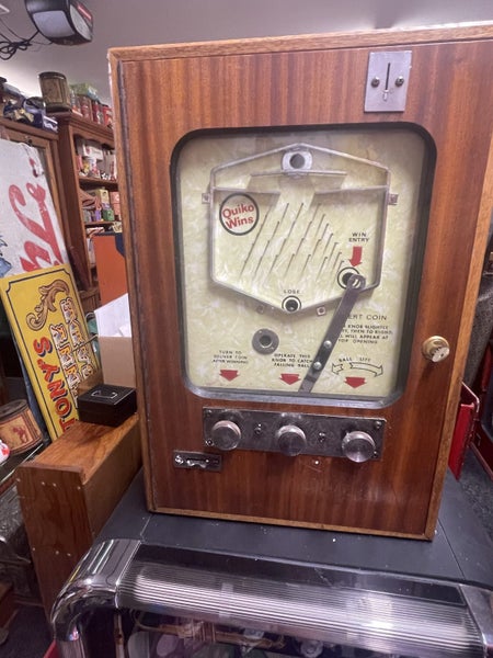 Coin op fully working Carousel 1