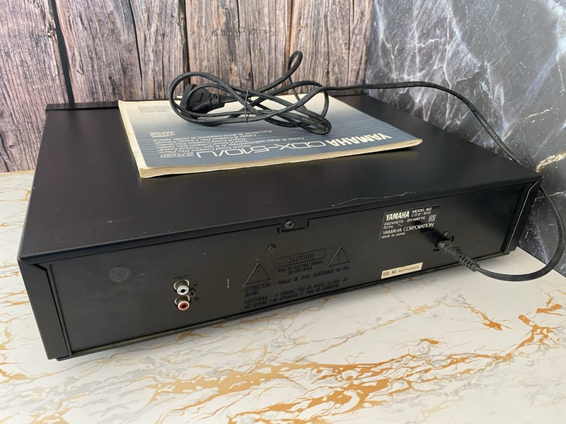 ~$1R Yamaha natural sound compact disc player CDX-510~ Carousel 2