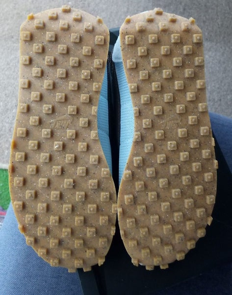 Nike WOMEN'S LD-1000 Shoes. Size 9. Carousel 2