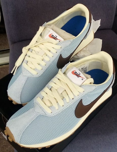 Nike WOMEN'S LD-1000 Shoes. Size 9. Carousel 1