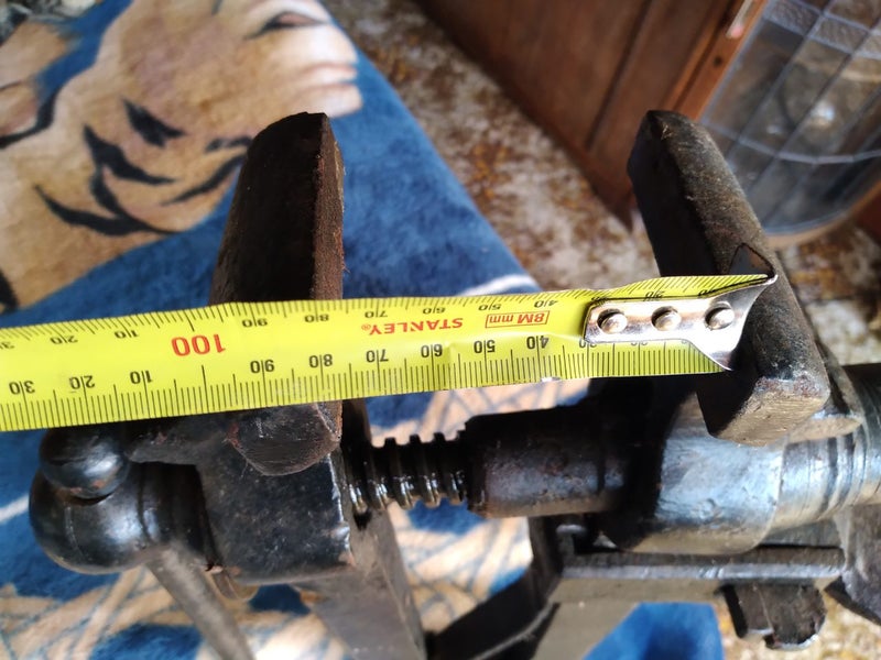 Blacksmith Vice . Carousel 2