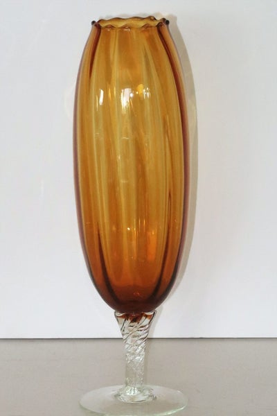 ***BEAUTIFUL AMBER GLASS VASE WITH CLEAR GLASS TWISTED STEM*** Carousel 1