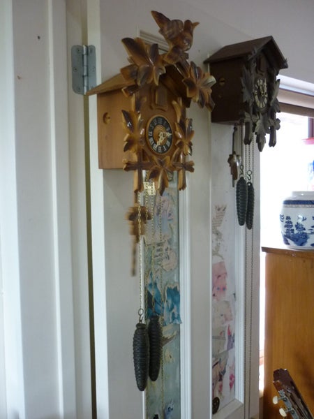 CUCKOO CLOCK. CARVED WOODEN GERMAN. Carousel 2