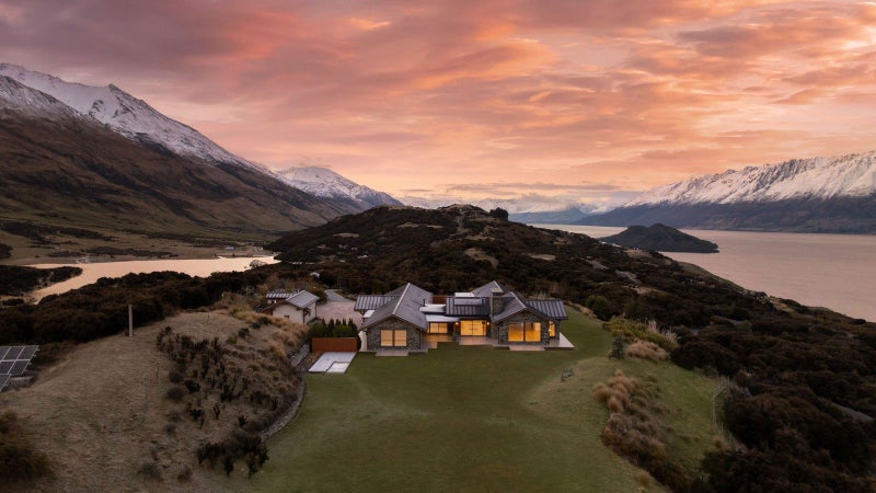 An Iconic Residence of Global Distinction