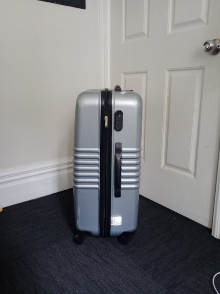 For Sale: Grey Hard-Shell Suitcase Carousel 3