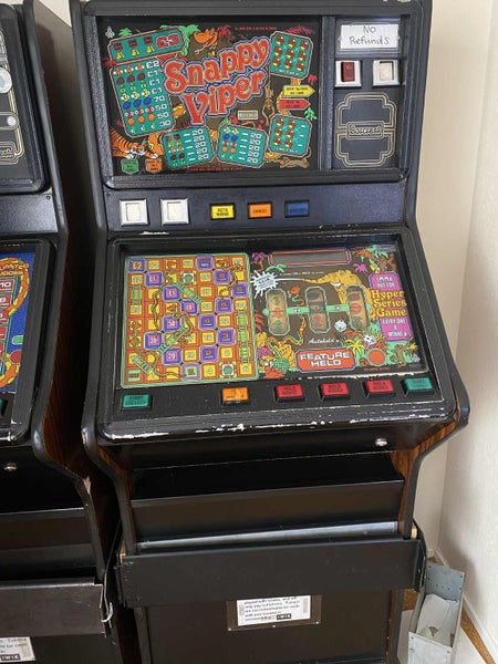 1980's Fruit Machine x2, working condition64053646187394112