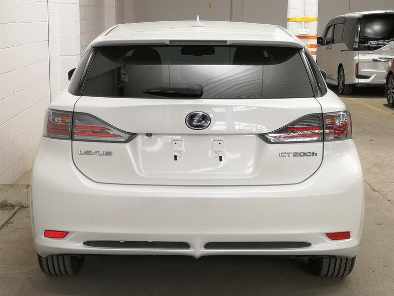 2012 Lexus CT 200h Low ks, Camera. nice colour64053860730242114