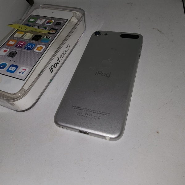 Apple iPod Touch 32GB 5th Gen Carousel 2