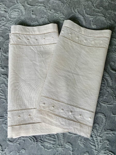 5 perfect linen placemats Carousel 1