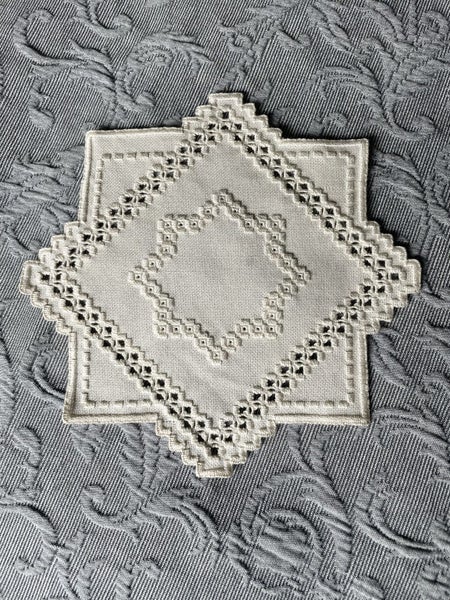 A sweet little Hardanger Dresser cloth Carousel 1