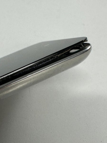 Apple iPod Touch (4th Generation) 16GB Black - for parts or repair Carousel 4