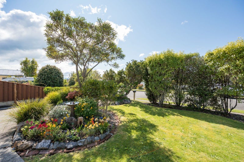 Tastefully Modernised – Ready to Go!64060847876867112