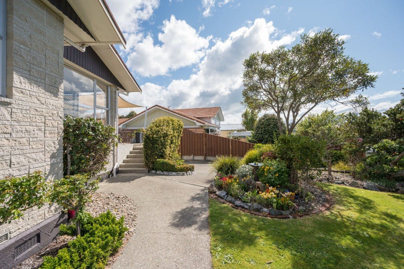 Tastefully Modernised – Ready to Go!64060847876867113