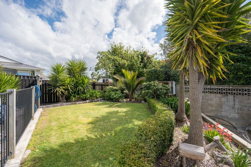 Tastefully Modernised – Ready to Go!64060847876867114