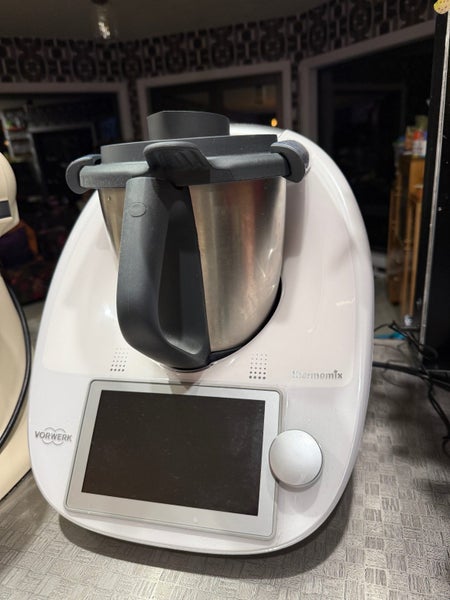 THERMOMIX TM6 – NEARLY NEW + BONUS BOWL SET! Carousel 6