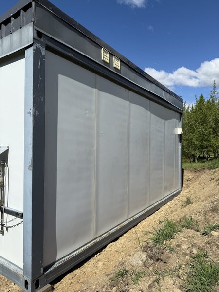 Portable building Workers room with separate shower and toilet Carousel 2