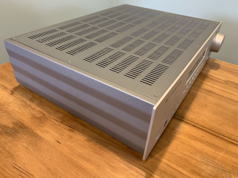 Powerful Cambridge Audio Azur 540R Integrated Amp - Awesome Sound Carousel 1