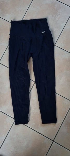 Aim’n Pants Size S Stylebubble Carousel 1