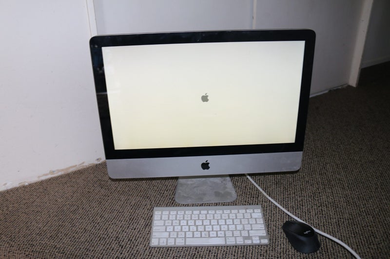 Apple IMac A1311 21.5-inch All-in-One (2nd Gen Carousel 1