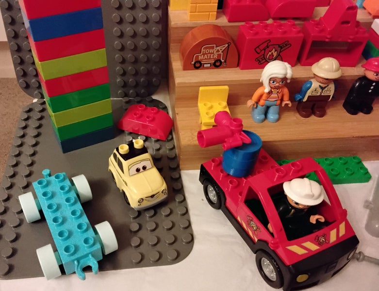 A Great Selection of Duplo Rescue Helicopter & Car & a Wee Car 5 Figures s Carousel 2
