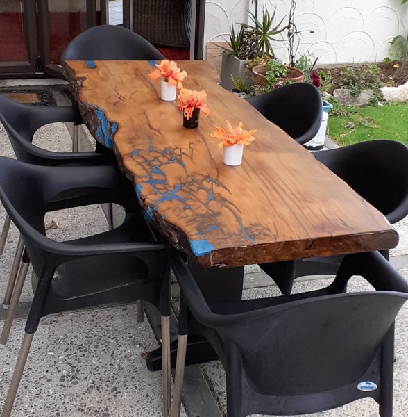 Table macrocarpa & resin64385166817793110