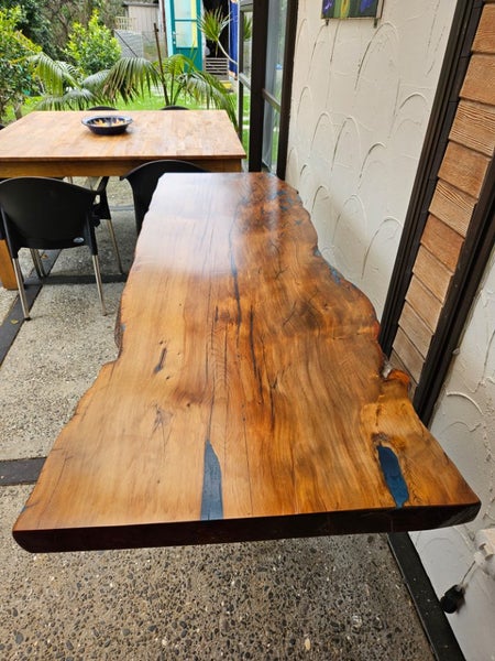 Table macrocarpa & resin64385166817793113