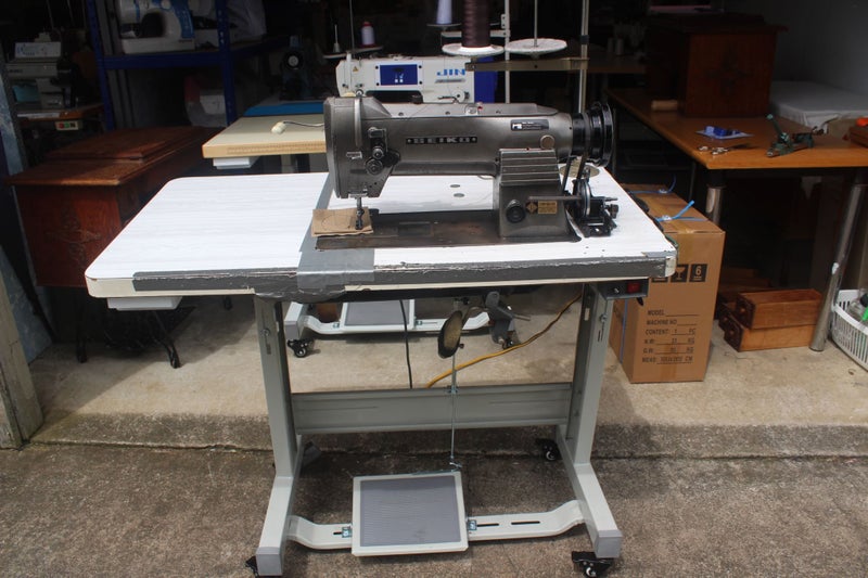 SEIKO WALKING FOOT COMPOUND FEED HEAVIER DUTY LEATHER MACHINE Carousel 1